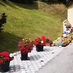 Haus Am Fusse Des Semmerings
