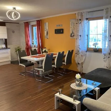 Haus Am Fusse Des Semmerings Apartment