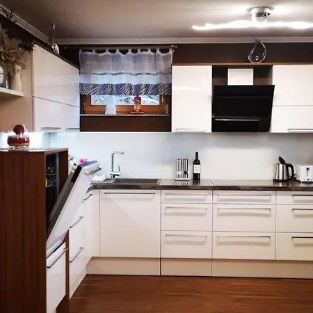 Apartment Haus Am Fusse Des Semmerings Schottwien