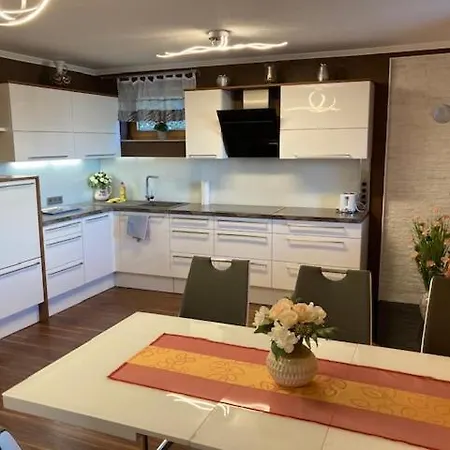 Haus Am Fusse Des Semmerings Apartmán