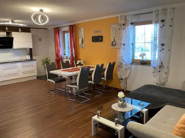 Haus Am Fusse Des Semmerings Apartman