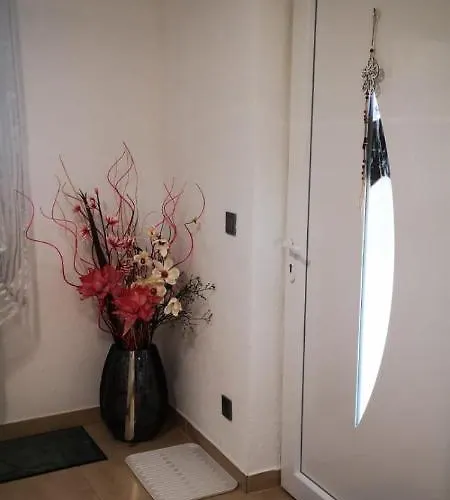 Haus Am Fusse Des Semmerings Apartman